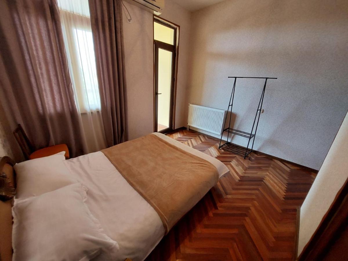Guesthouse "Door" In Sighnaghi Exterior photo